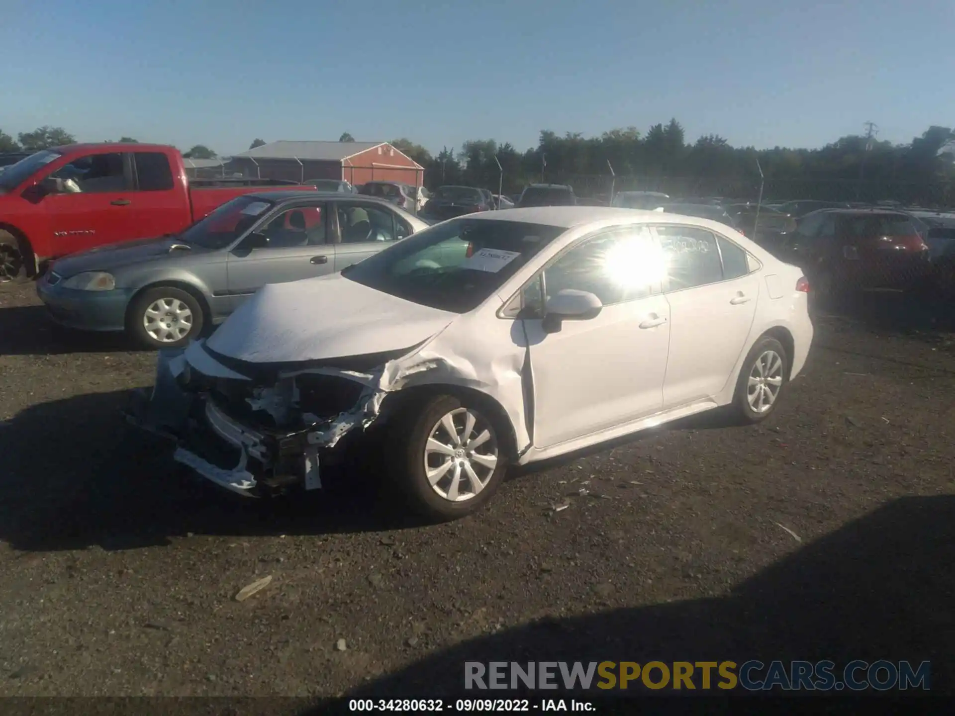 2 Photograph of a damaged car 5YFEPMAE9NP331997 TOYOTA COROLLA 2022