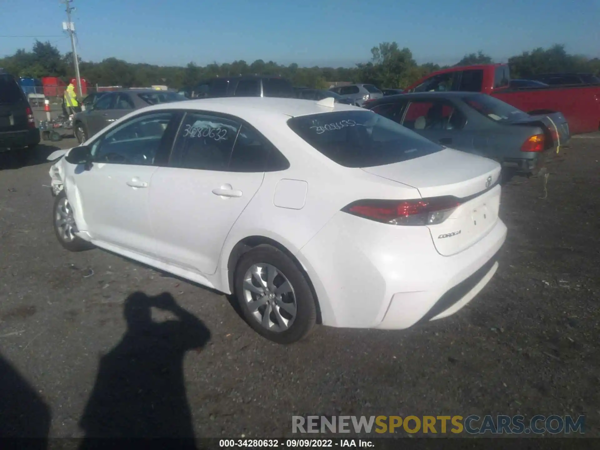 3 Photograph of a damaged car 5YFEPMAE9NP331997 TOYOTA COROLLA 2022