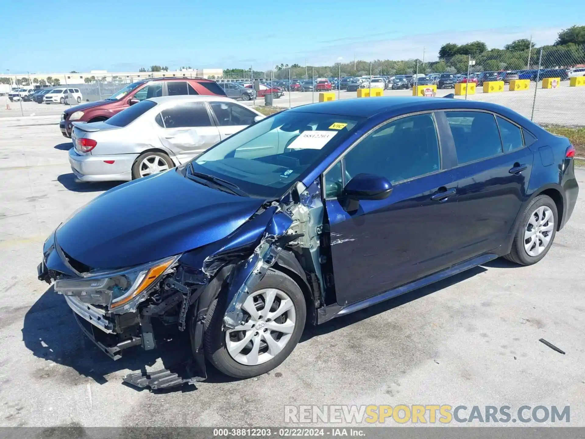 2 Photograph of a damaged car 5YFEPMAE9NP337525 TOYOTA COROLLA 2022