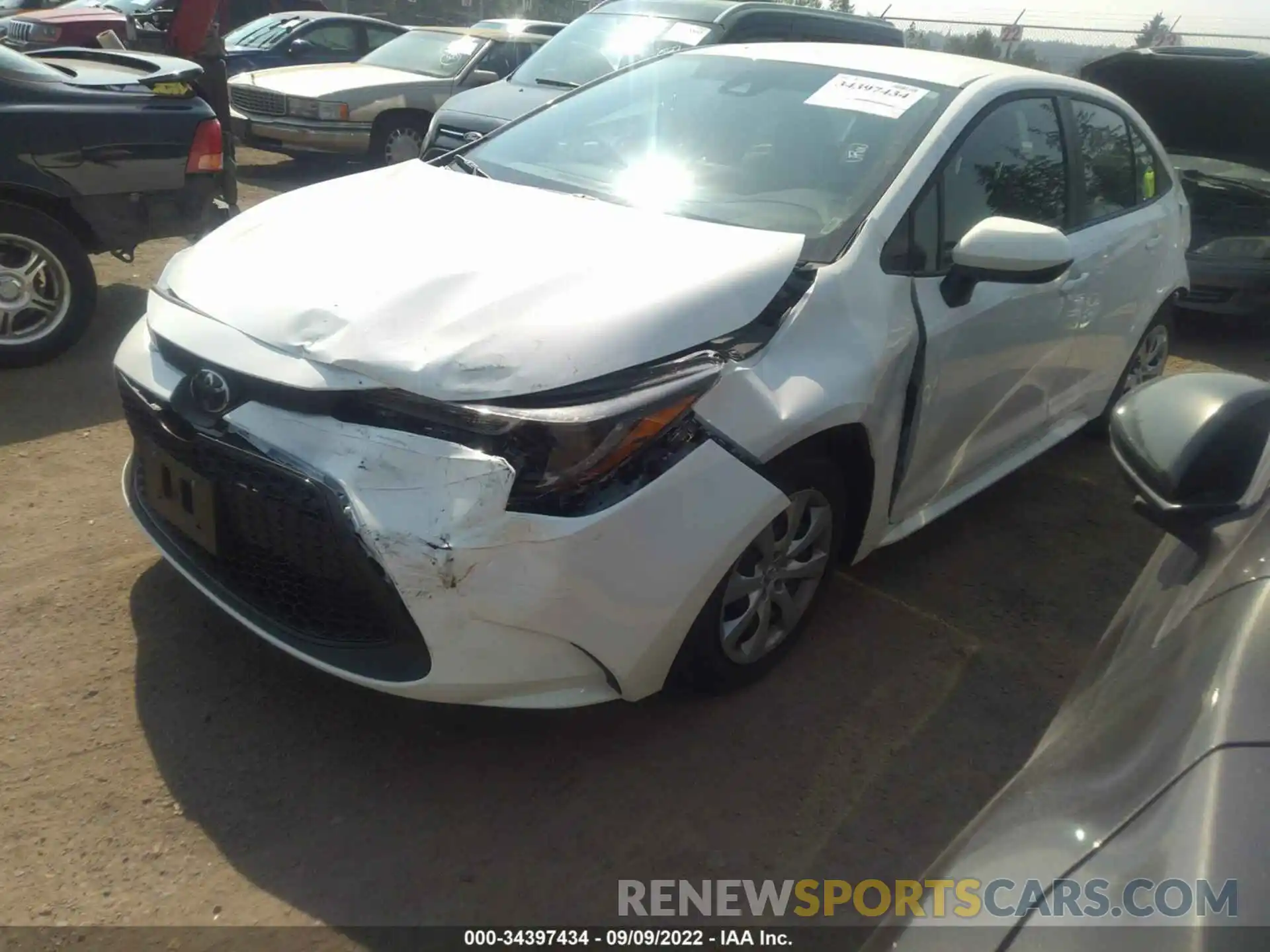 2 Photograph of a damaged car 5YFEPMAE9NP348363 TOYOTA COROLLA 2022