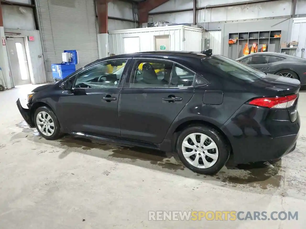 2 Photograph of a damaged car 5YFEPMAE9NP357306 TOYOTA COROLLA 2022