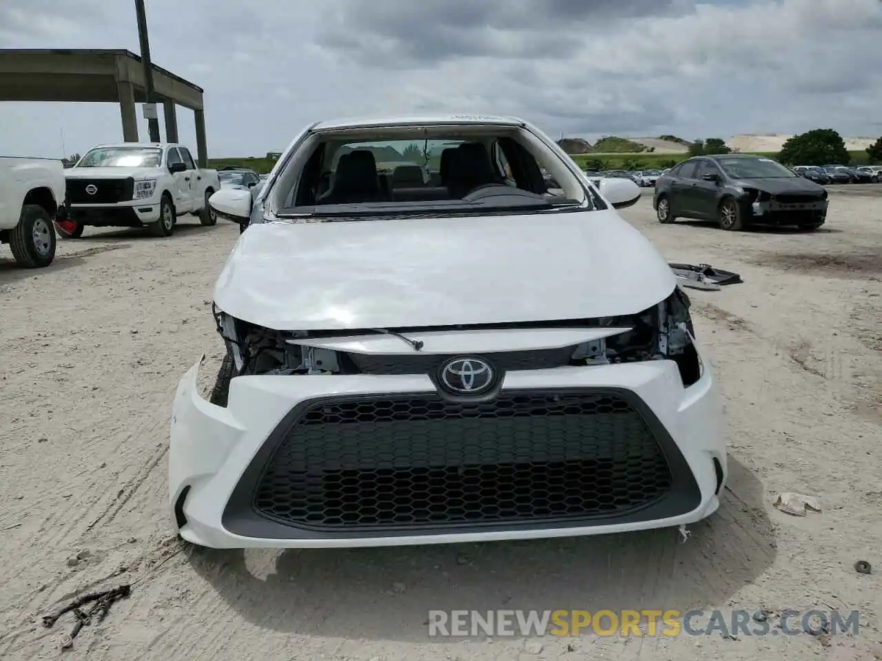 5 Photograph of a damaged car 5YFEPMAE9NP362439 TOYOTA COROLLA 2022