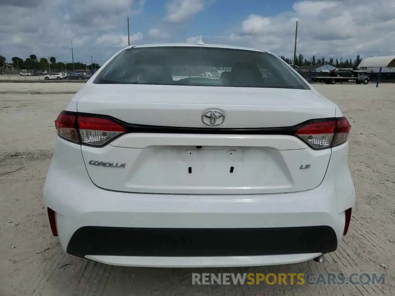 6 Photograph of a damaged car 5YFEPMAE9NP362439 TOYOTA COROLLA 2022