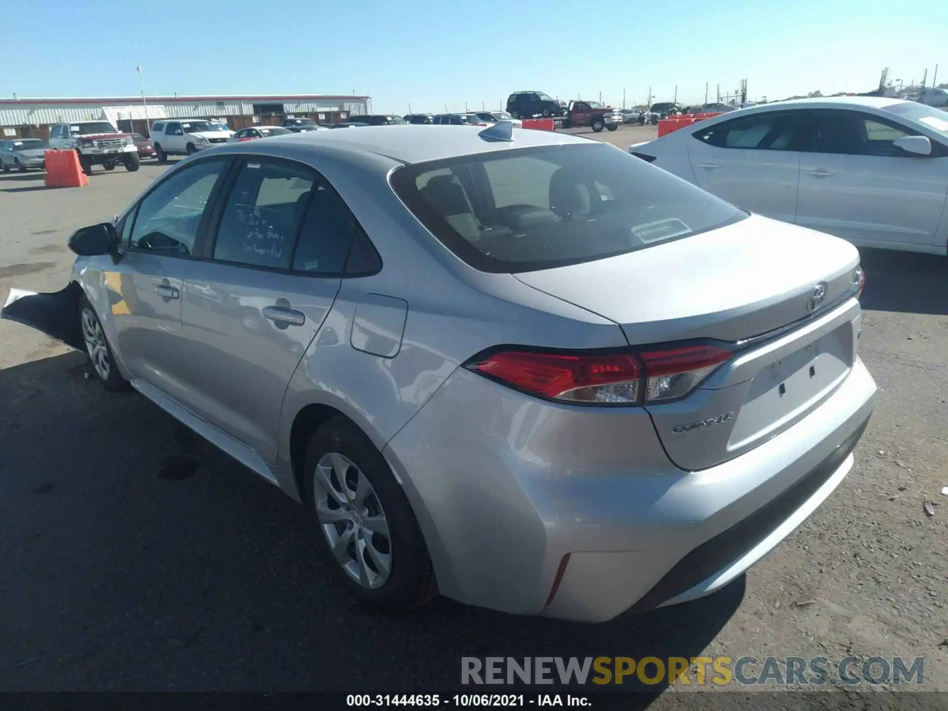 3 Photograph of a damaged car 5YFEPMAEXNP275083 TOYOTA COROLLA 2022