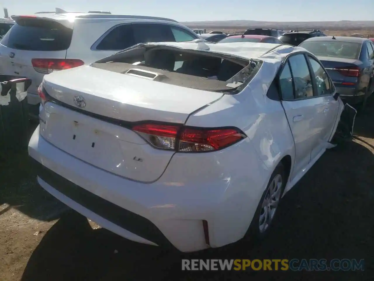 4 Photograph of a damaged car 5YFEPMAEXNP279098 TOYOTA COROLLA 2022