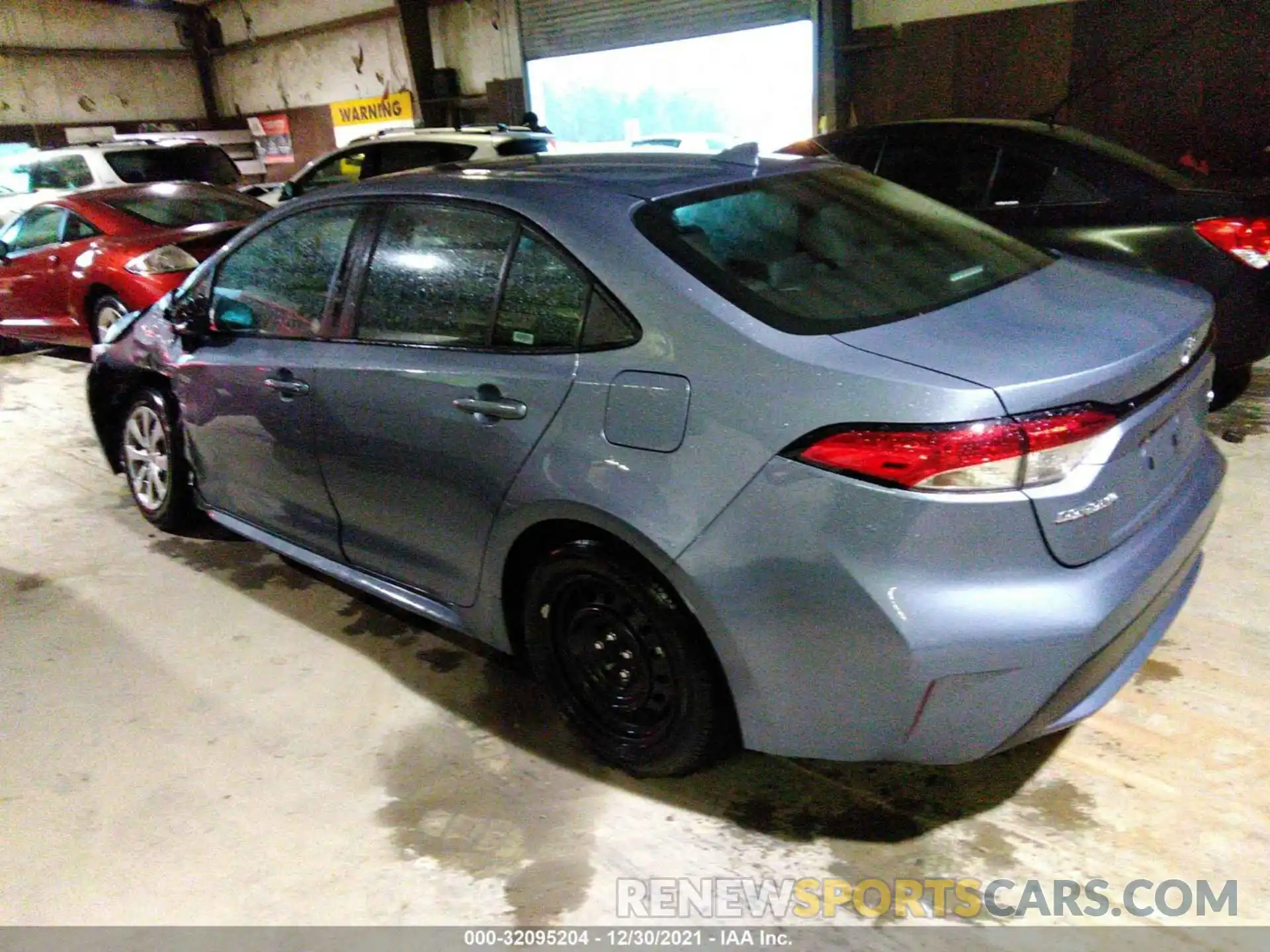 3 Photograph of a damaged car 5YFEPMAEXNP281630 TOYOTA COROLLA 2022