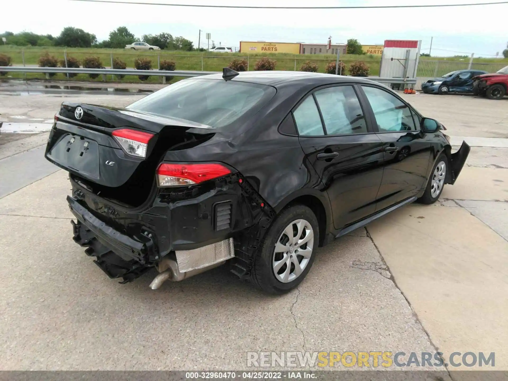 4 Photograph of a damaged car 5YFEPMAEXNP286617 TOYOTA COROLLA 2022