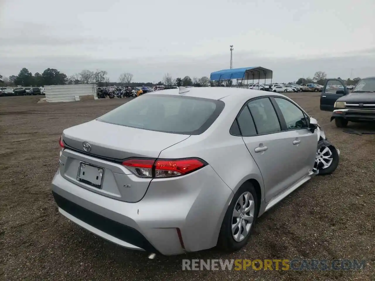 4 Photograph of a damaged car 5YFEPMAEXNP286665 TOYOTA COROLLA 2022