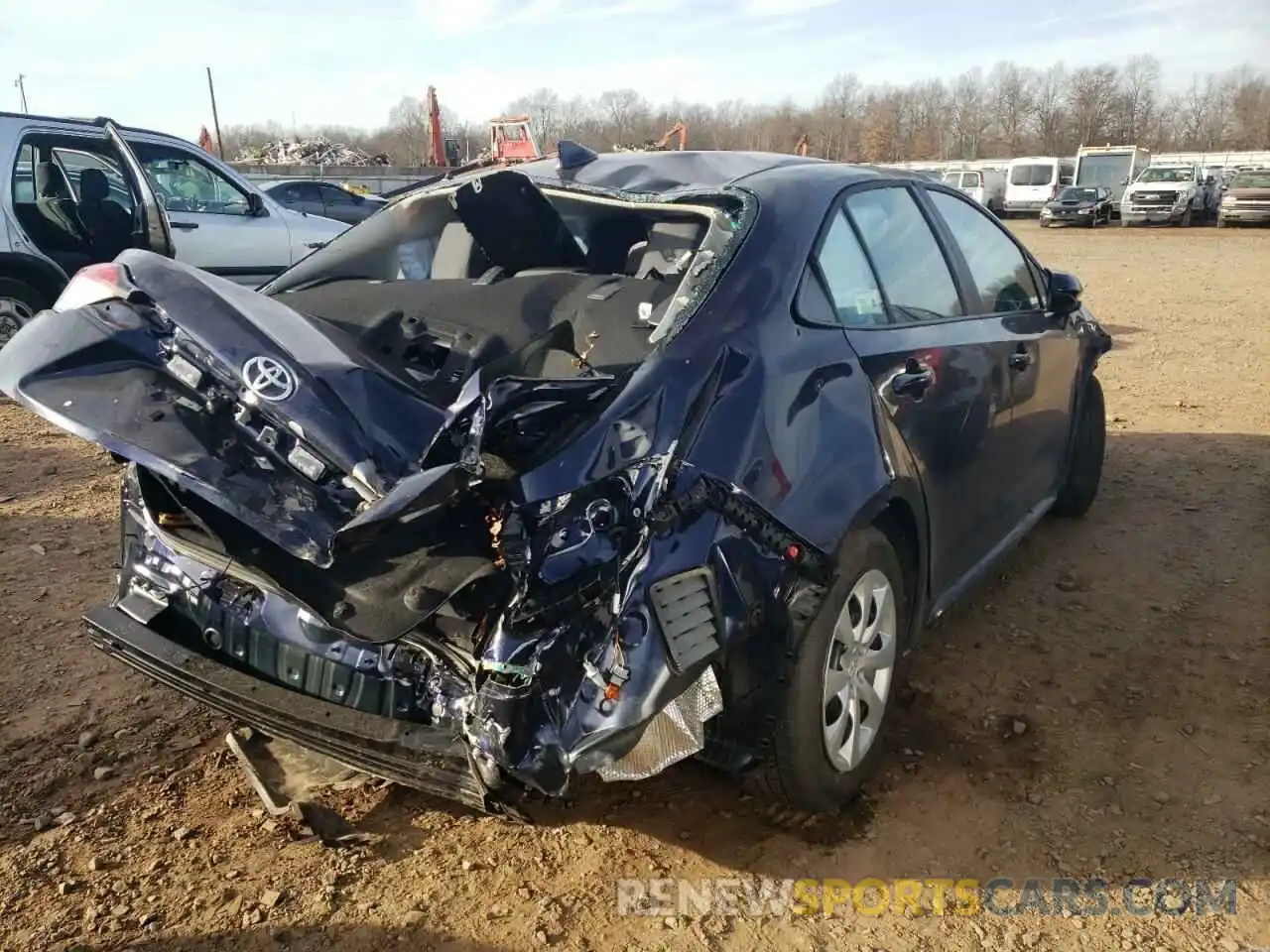 4 Photograph of a damaged car 5YFEPMAEXNP289212 TOYOTA COROLLA 2022