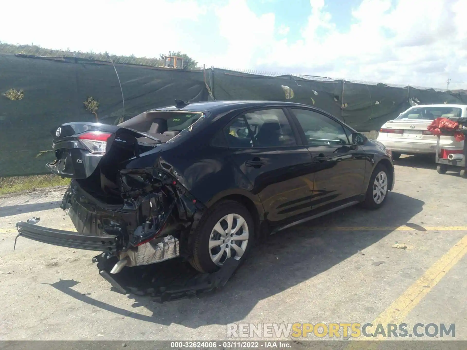 4 Photograph of a damaged car 5YFEPMAEXNP289582 TOYOTA COROLLA 2022