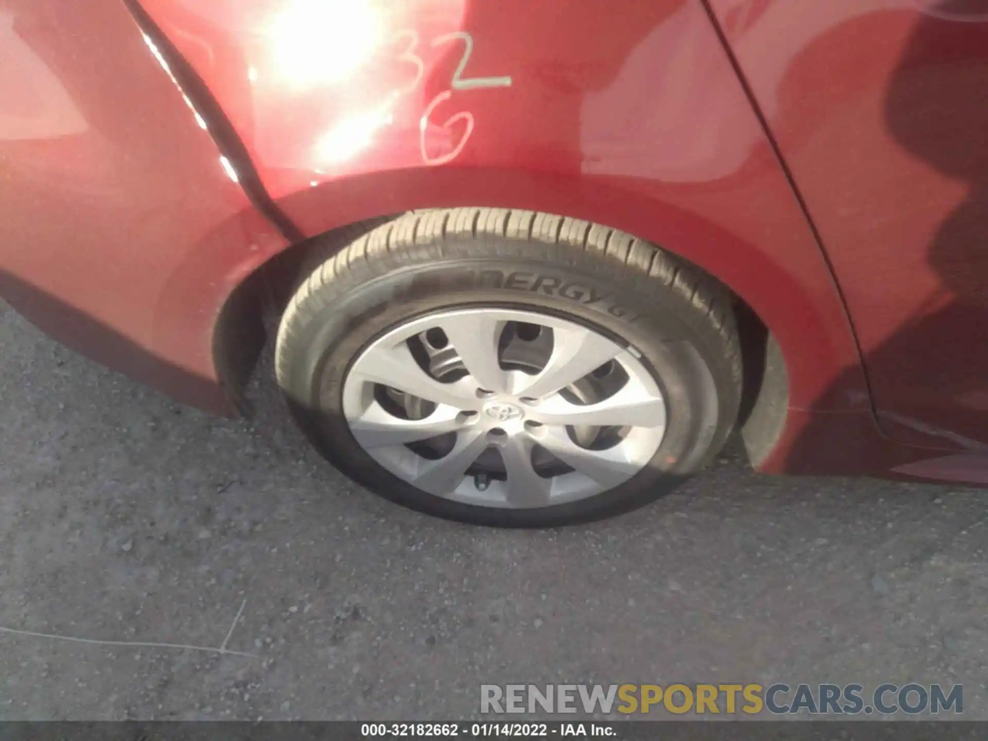 15 Photograph of a damaged car 5YFEPMAEXNP297357 TOYOTA COROLLA 2022