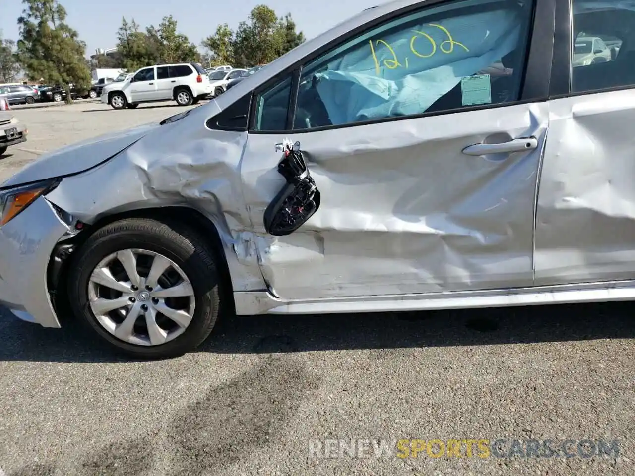 10 Photograph of a damaged car 5YFEPMAEXNP300449 TOYOTA COROLLA 2022