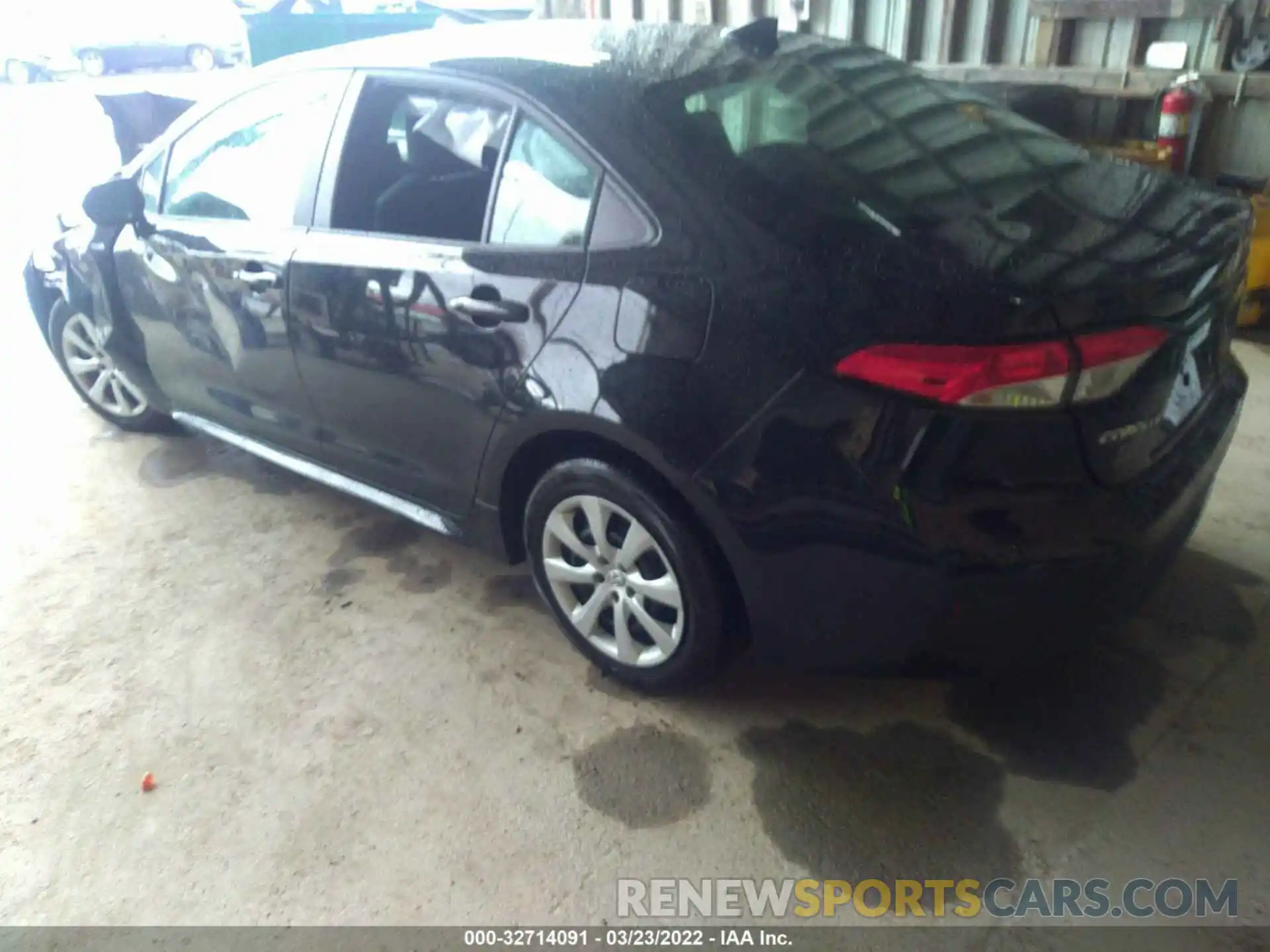 3 Photograph of a damaged car 5YFEPMAEXNP302878 TOYOTA COROLLA 2022