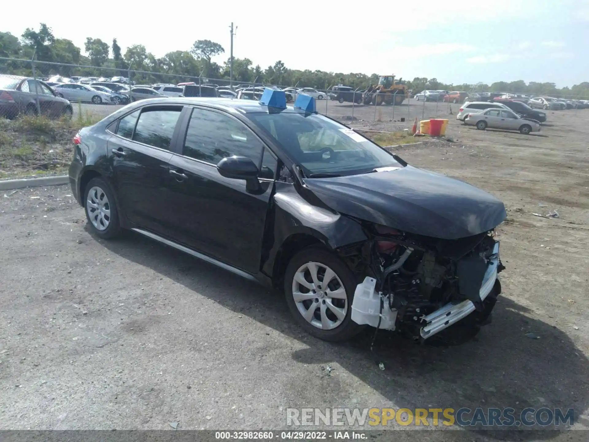 1 Photograph of a damaged car 5YFEPMAEXNP306803 TOYOTA COROLLA 2022