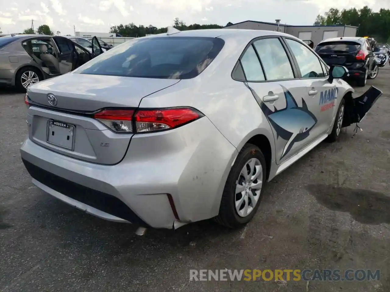 4 Photograph of a damaged car 5YFEPMAEXNP307322 TOYOTA COROLLA 2022