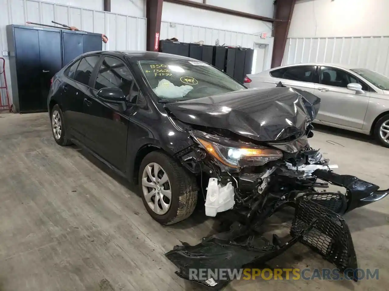 1 Photograph of a damaged car 5YFEPMAEXNP311368 TOYOTA COROLLA 2022