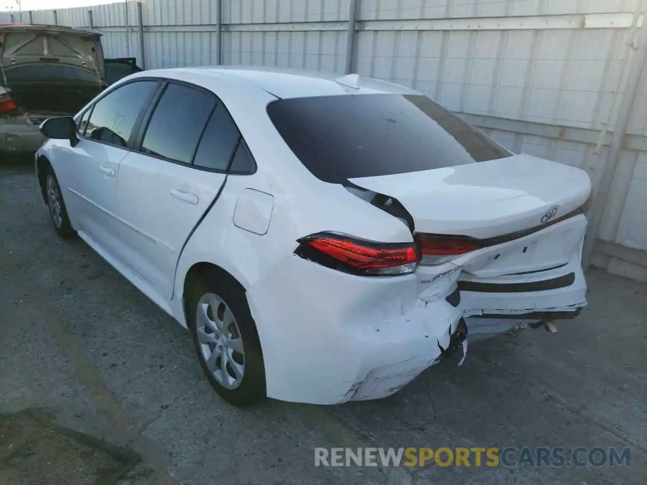 3 Photograph of a damaged car 5YFEPMAEXNP313301 TOYOTA COROLLA 2022