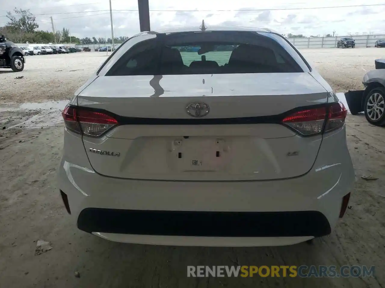 6 Photograph of a damaged car 5YFEPMAEXNP372266 TOYOTA COROLLA 2022