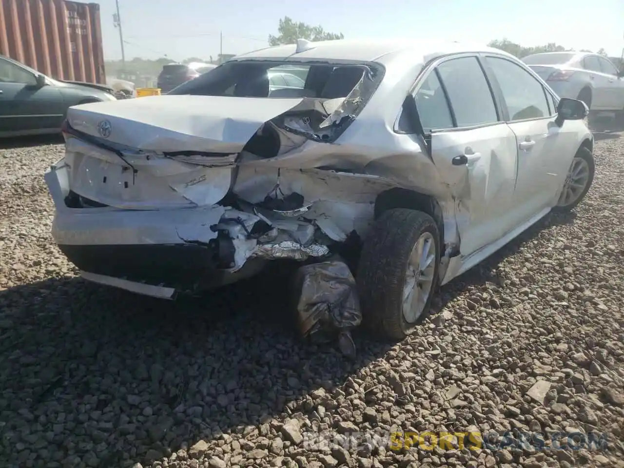 4 Photograph of a damaged car 5YFFPMAE2NP271906 TOYOTA COROLLA 2022