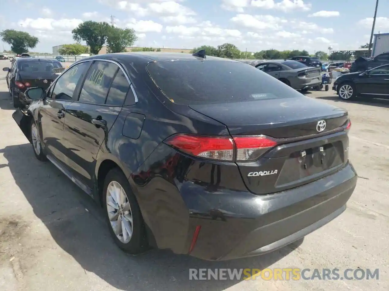 3 Photograph of a damaged car 5YFFPMAE8NP302799 TOYOTA COROLLA 2022