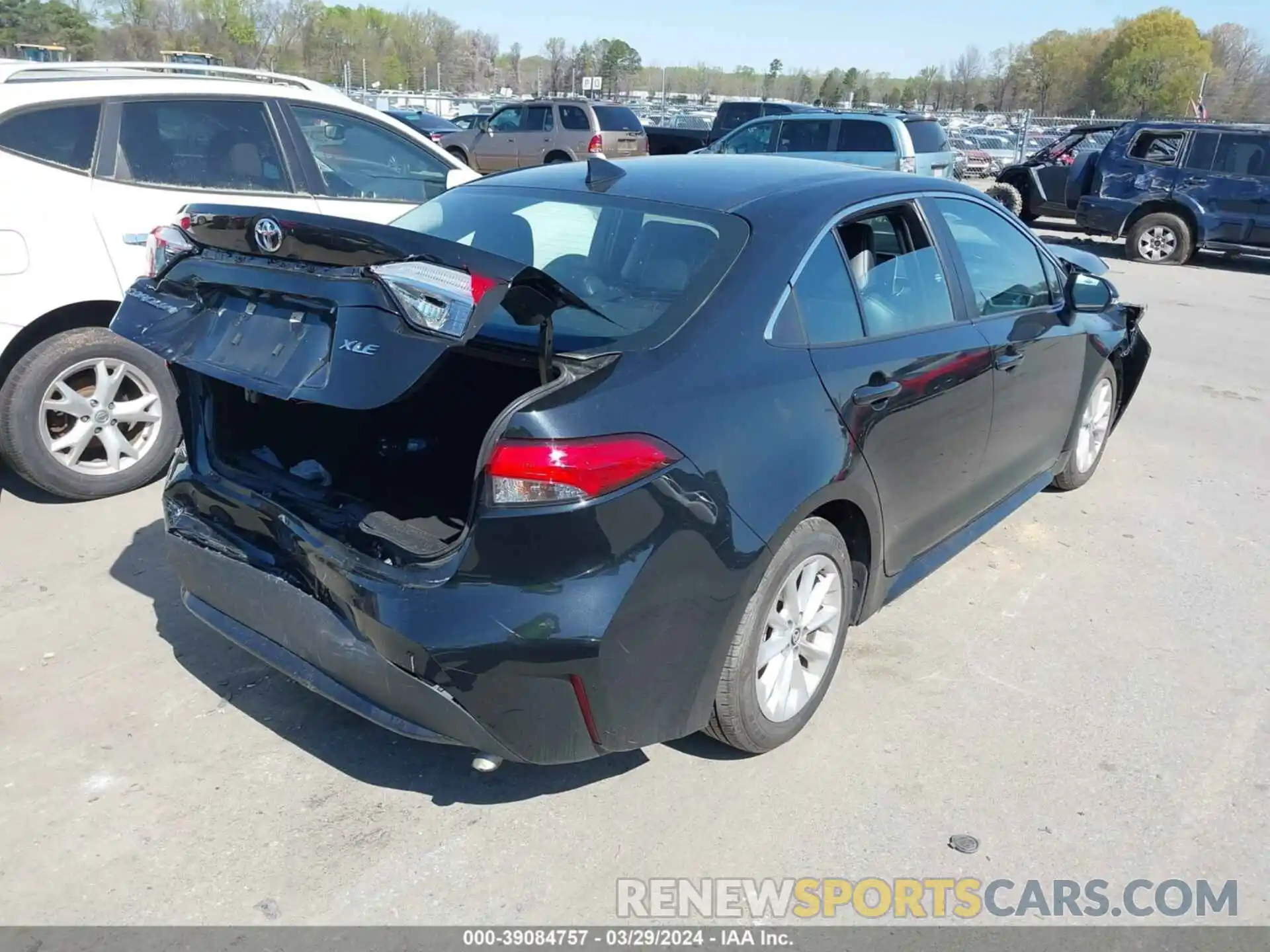 4 Photograph of a damaged car 5YFFPMAEXNP357013 TOYOTA COROLLA 2022