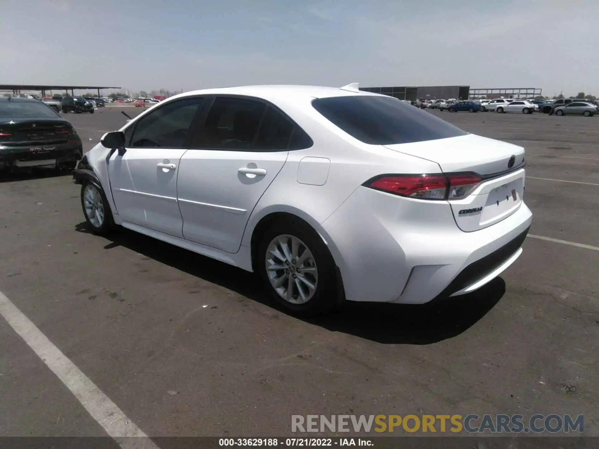 3 Photograph of a damaged car 5YFHPMAE5NP301862 TOYOTA COROLLA 2022