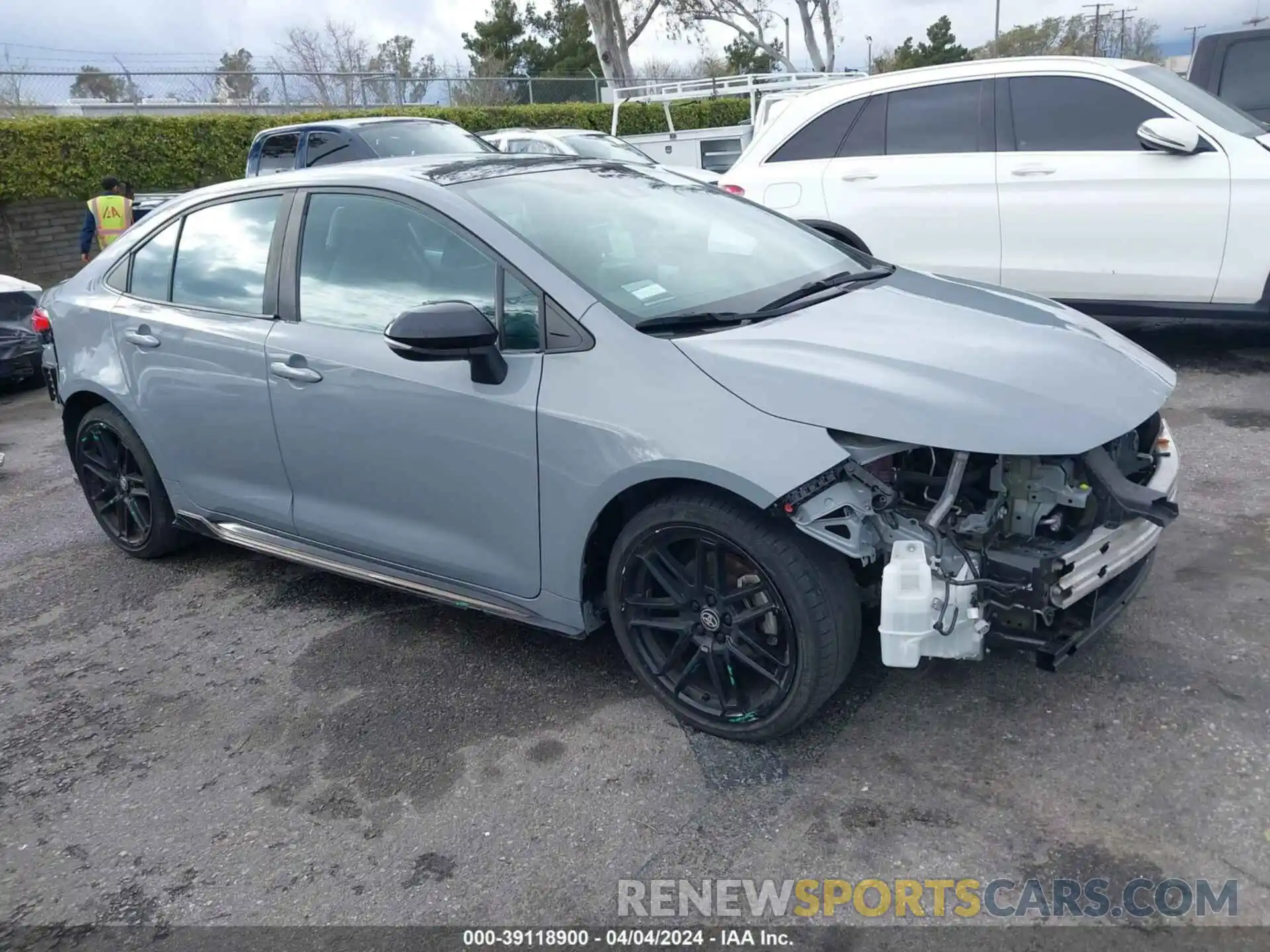 1 Photograph of a damaged car 5YFM4MCE9NP114015 TOYOTA COROLLA 2022