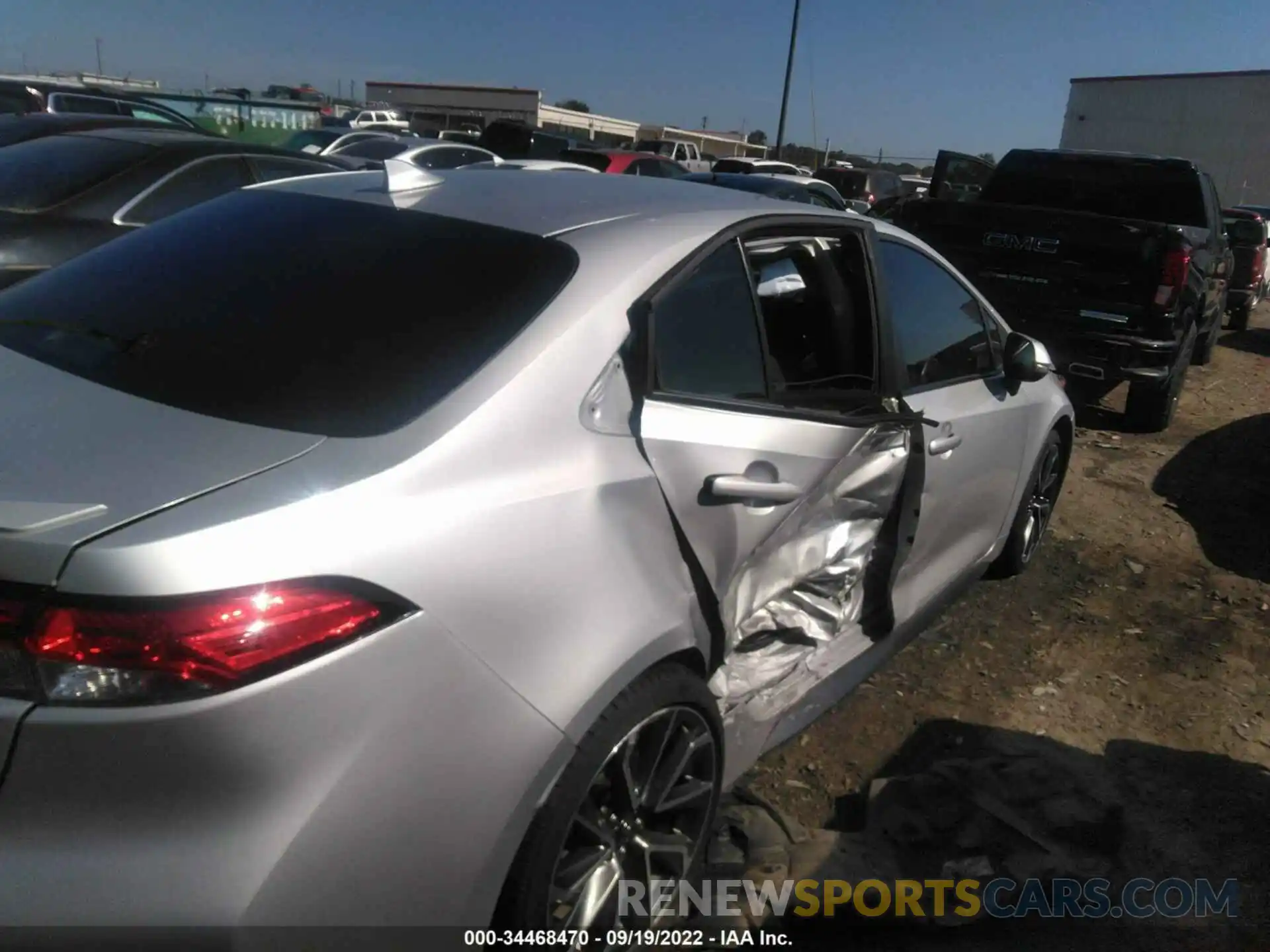 6 Photograph of a damaged car 5YFM4MCEXNP112239 TOYOTA COROLLA 2022