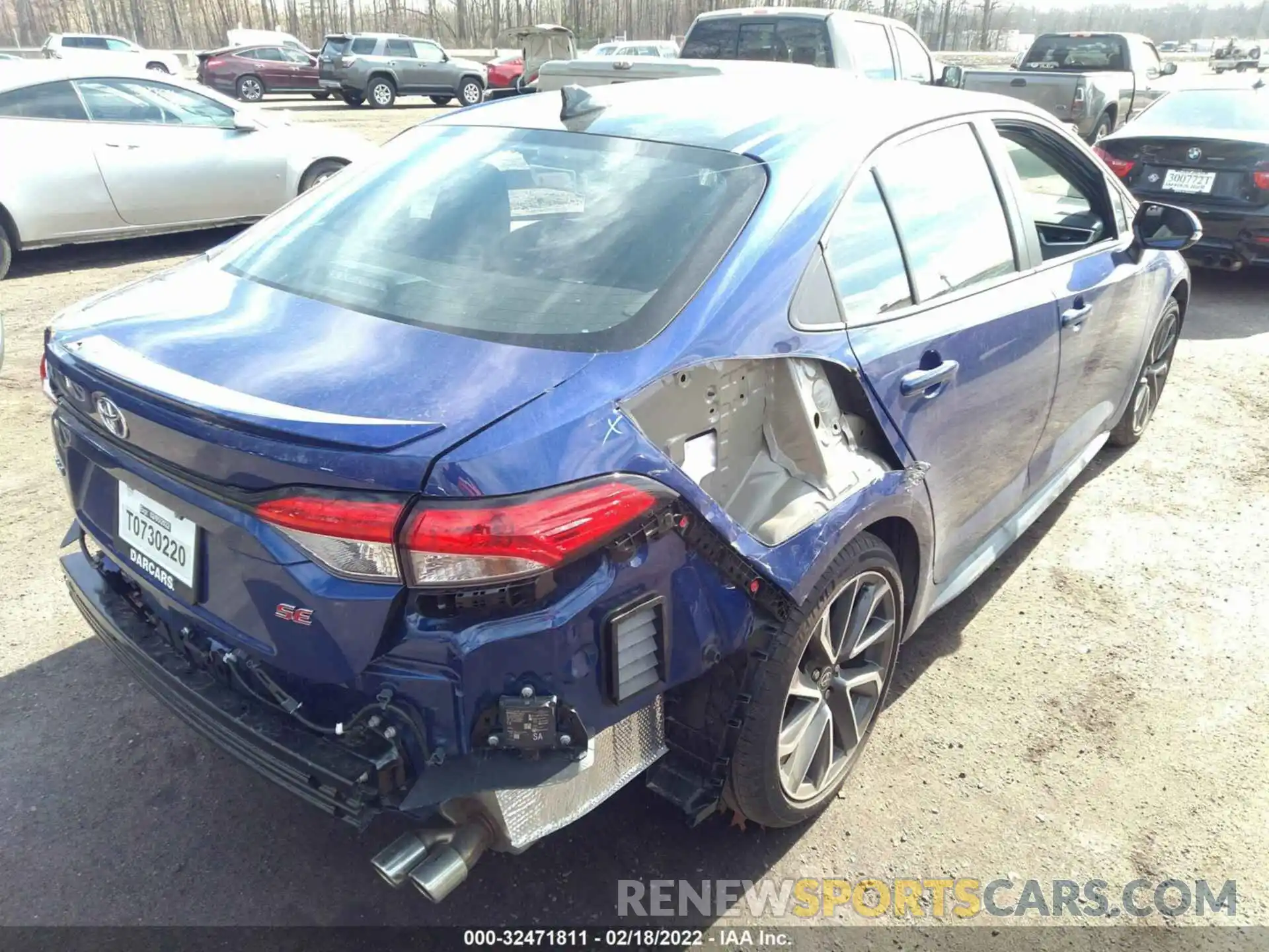 4 Photograph of a damaged car 5YFP4MCE1NP105855 TOYOTA COROLLA 2022