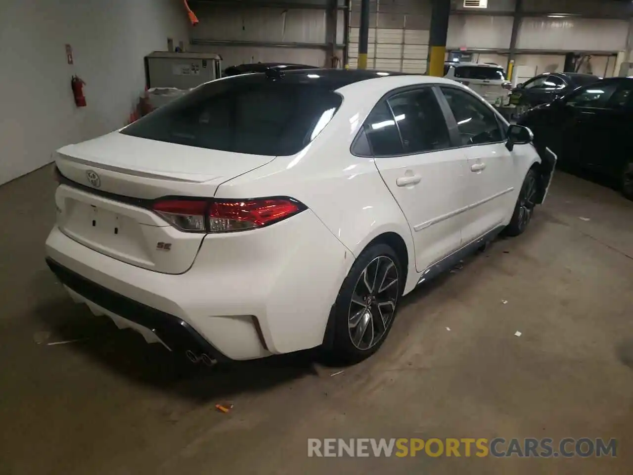 4 Photograph of a damaged car 5YFP4MCE4NP106529 TOYOTA COROLLA 2022