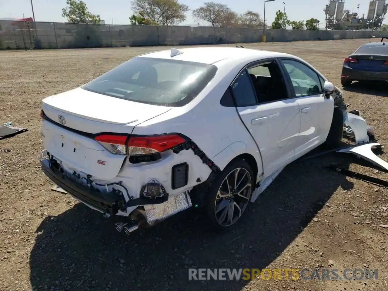 4 Photograph of a damaged car 5YFP4MCE6NP110596 TOYOTA COROLLA 2022