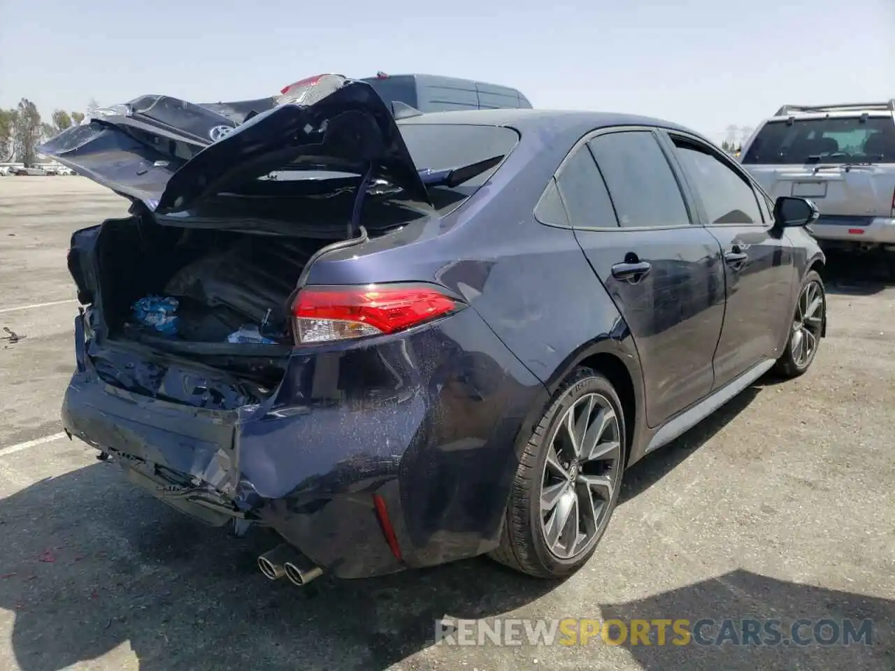 4 Photograph of a damaged car 5YFS4MCE0NP103718 TOYOTA COROLLA 2022