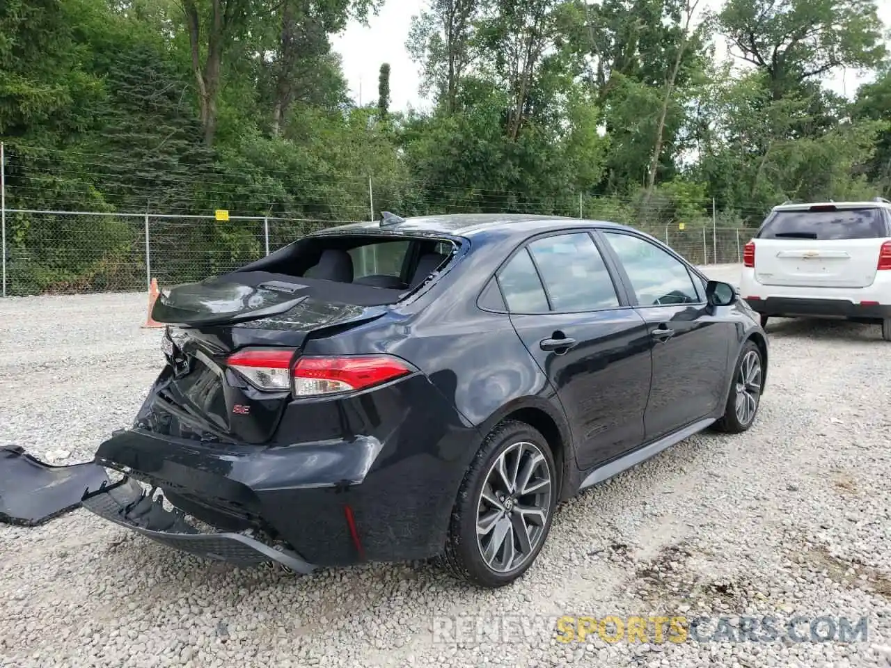 4 Photograph of a damaged car 5YFS4MCE0NP104707 TOYOTA COROLLA 2022