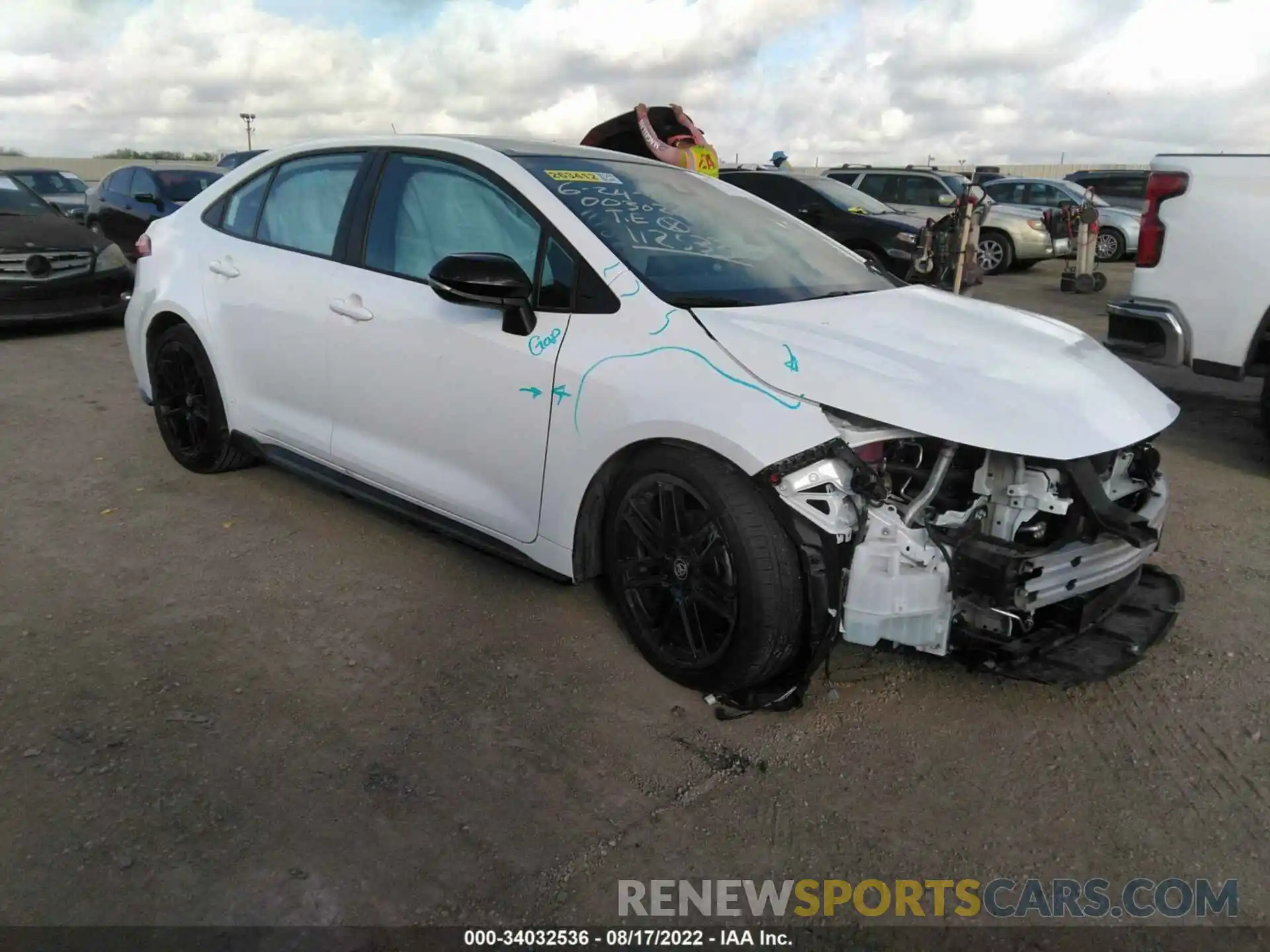 1 Photograph of a damaged car 5YFS4MCE0NP112533 TOYOTA COROLLA 2022