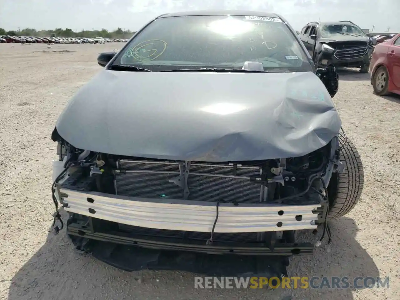 9 Photograph of a damaged car 5YFS4MCE0NP113035 TOYOTA COROLLA 2022