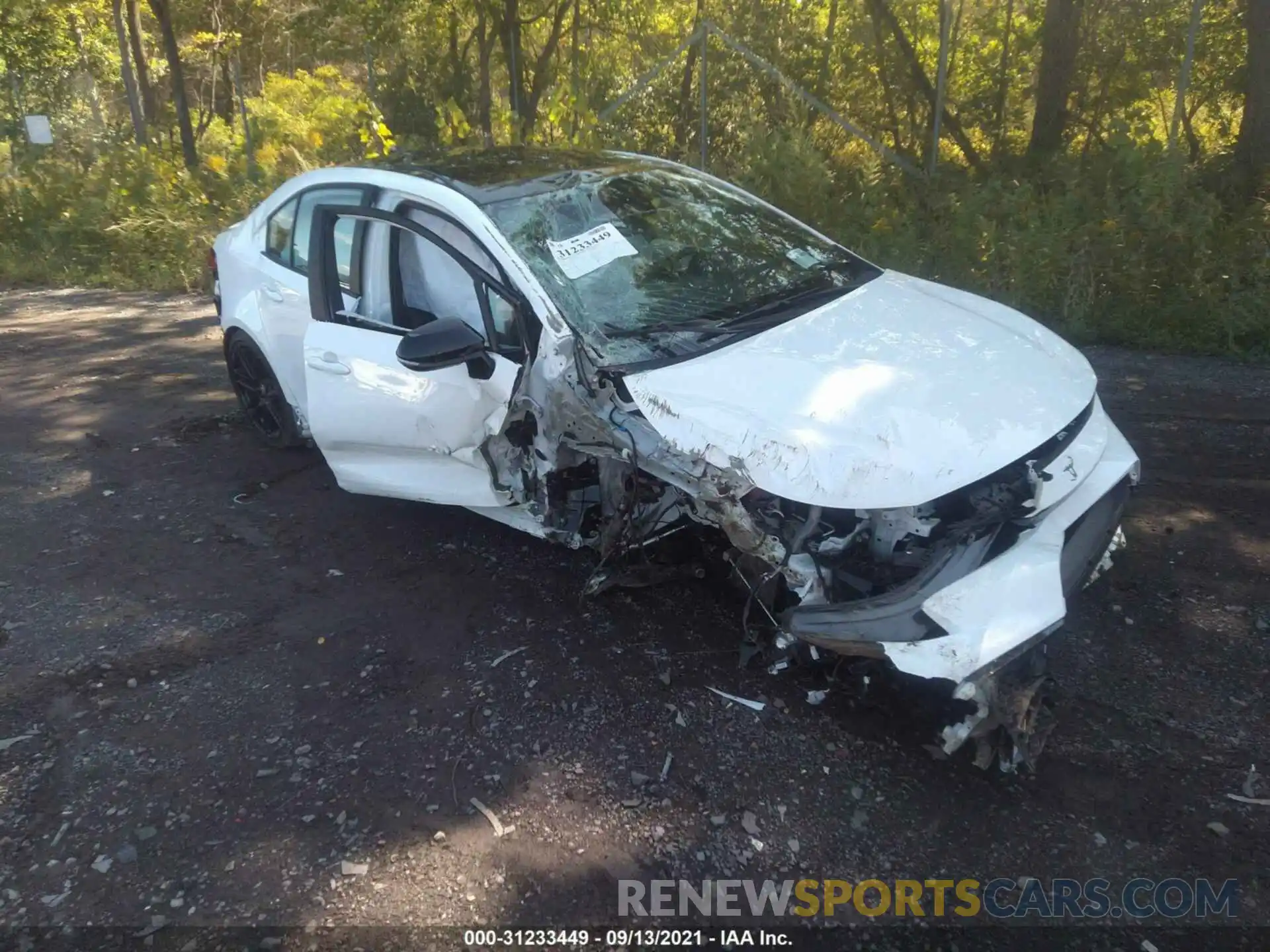 1 Photograph of a damaged car 5YFS4MCE1NP100598 TOYOTA COROLLA 2022