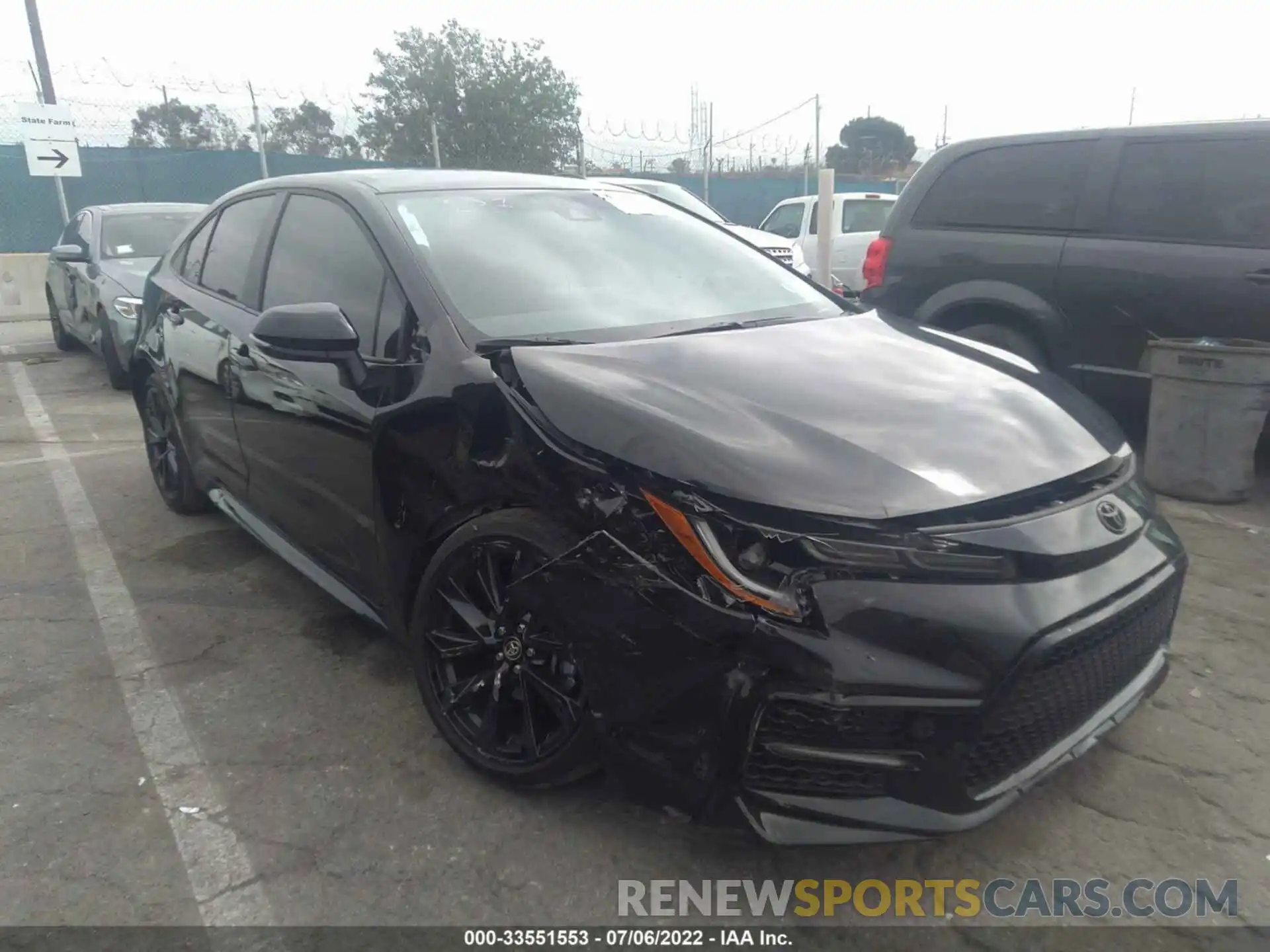 1 Photograph of a damaged car 5YFS4MCE1NP109138 TOYOTA COROLLA 2022