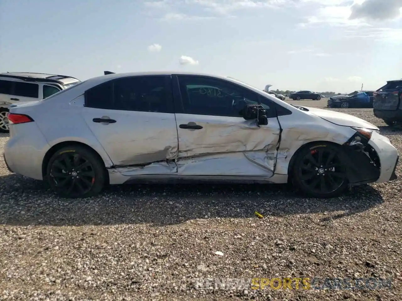 9 Photograph of a damaged car 5YFS4MCE1NP115022 TOYOTA COROLLA 2022