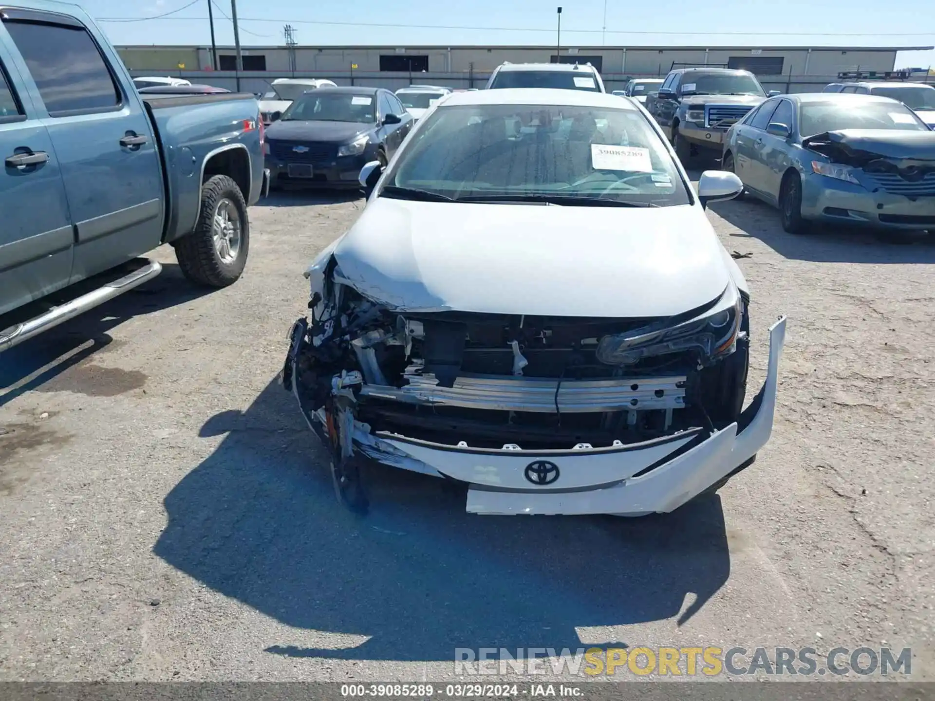 12 Photograph of a damaged car 5YFS4MCE2NP120813 TOYOTA COROLLA 2022