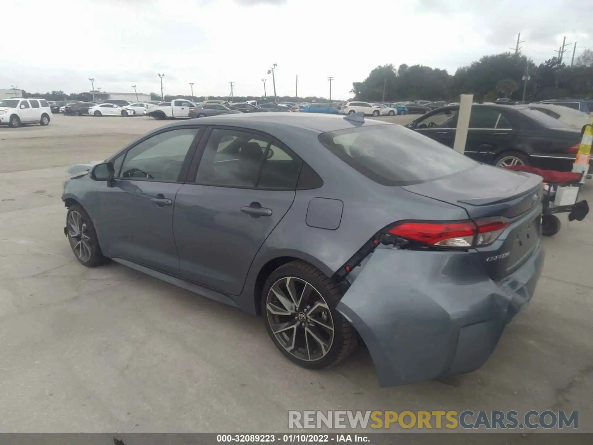 3 Photograph of a damaged car 5YFS4MCE3NP100019 TOYOTA COROLLA 2022