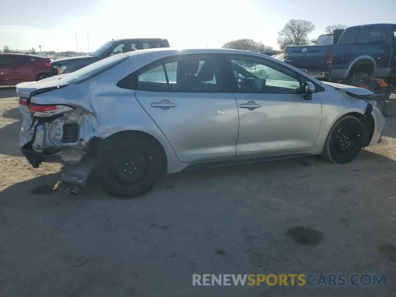 3 Photograph of a damaged car 5YFS4MCE3NP102062 TOYOTA COROLLA 2022