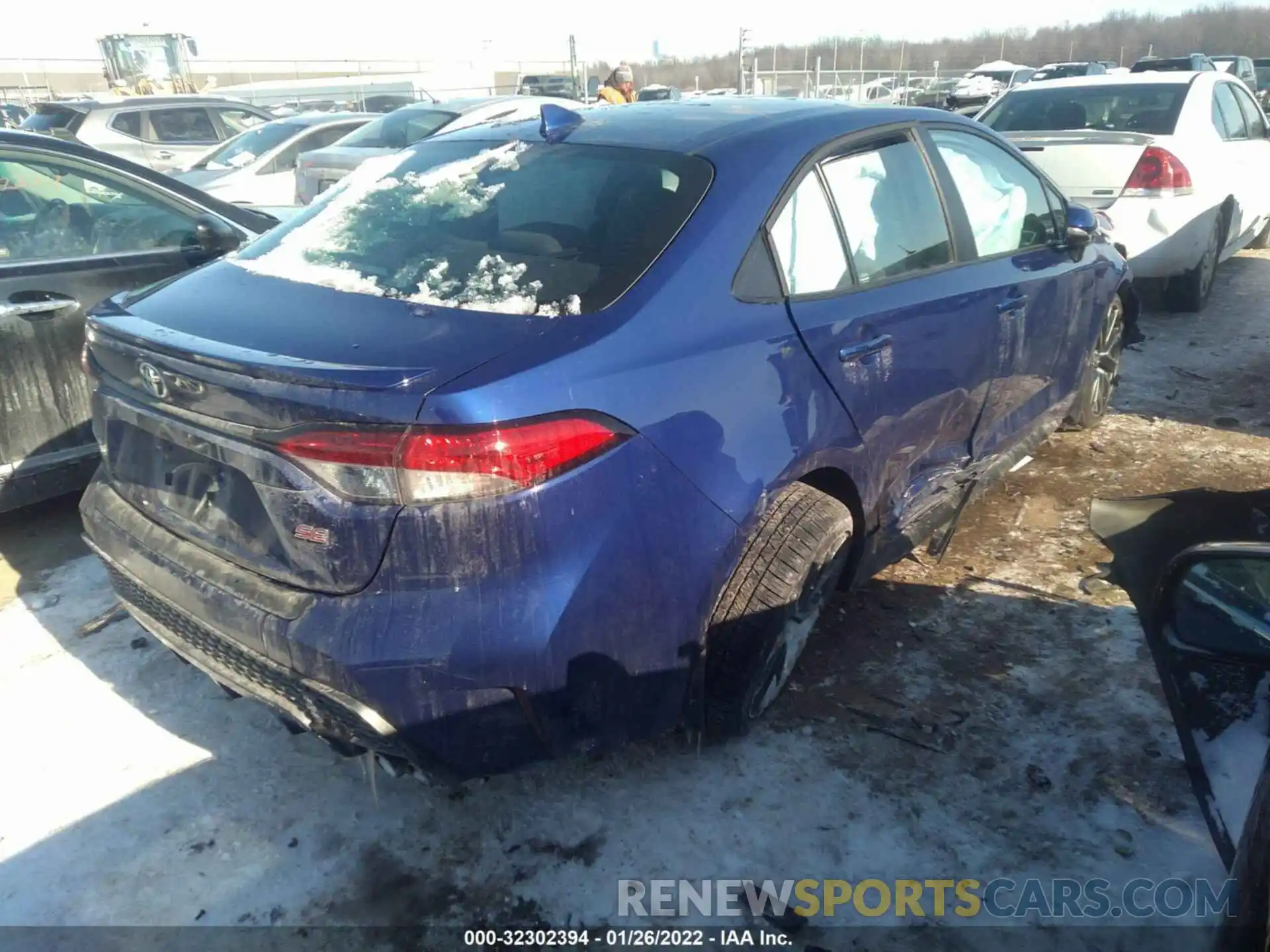 4 Photograph of a damaged car 5YFS4MCE3NP102580 TOYOTA COROLLA 2022