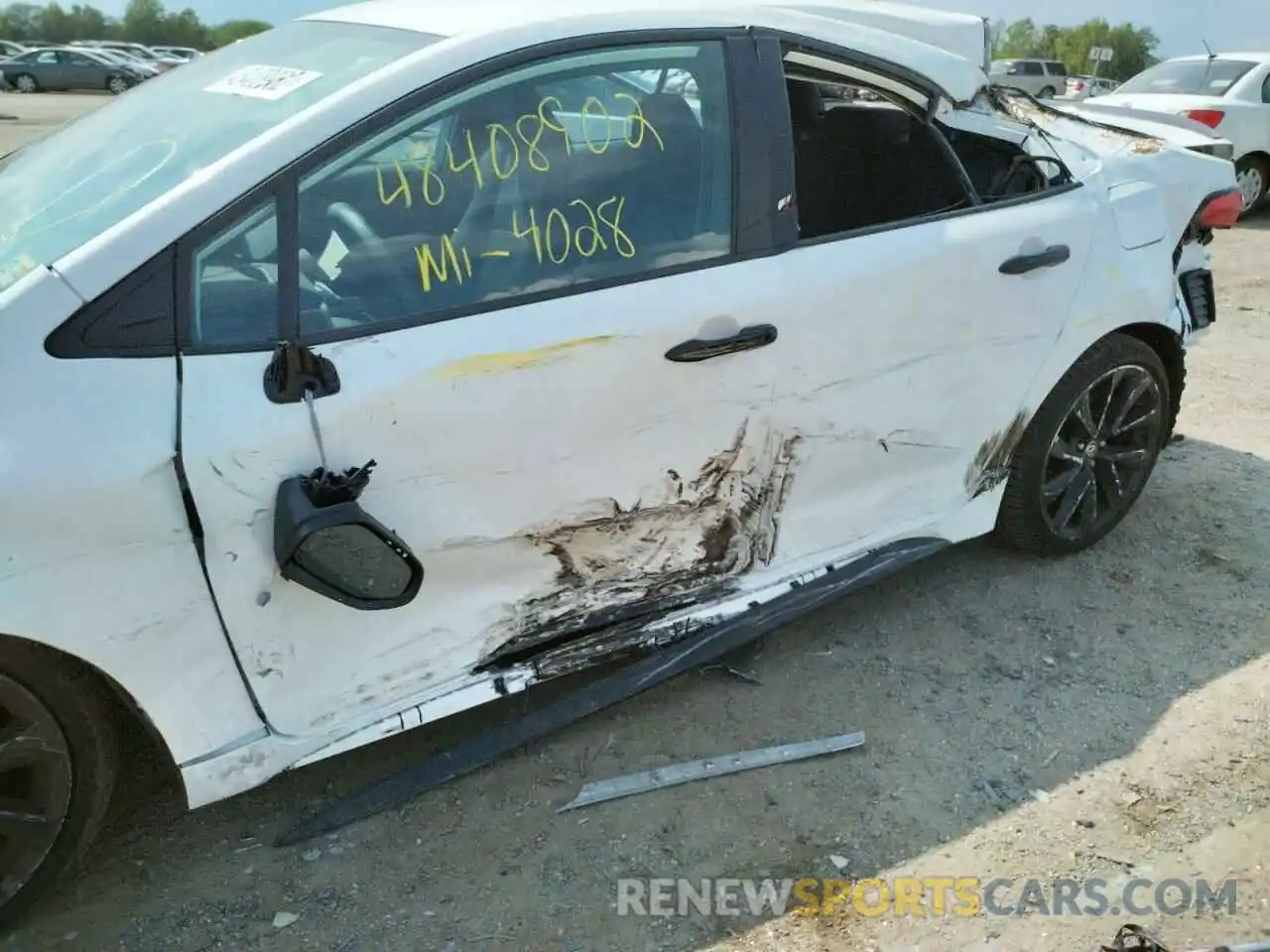 9 Photograph of a damaged car 5YFS4MCE3NP105480 TOYOTA COROLLA 2022