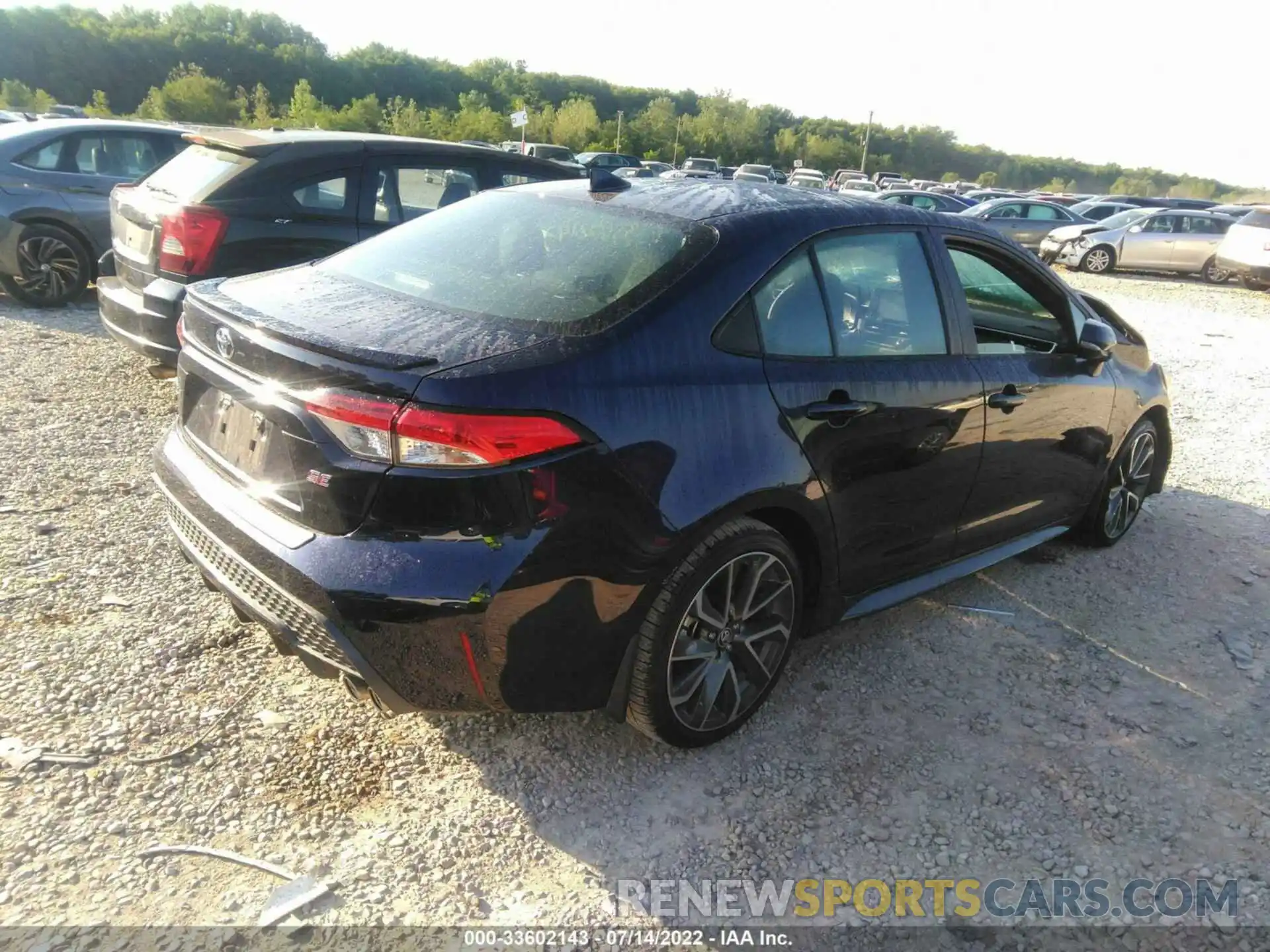 4 Photograph of a damaged car 5YFS4MCE3NP113529 TOYOTA COROLLA 2022