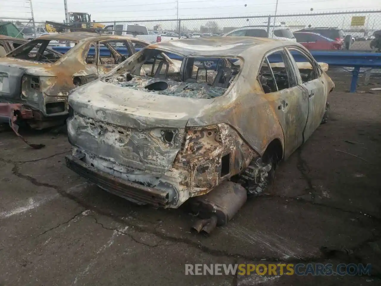 4 Photograph of a damaged car 5YFS4MCE3NP34F262 TOYOTA COROLLA 2022