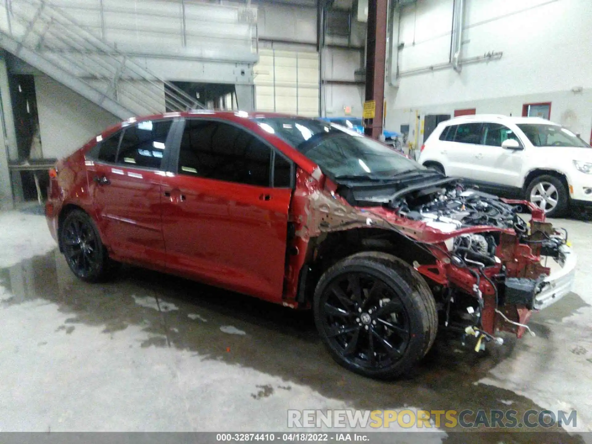 1 Photograph of a damaged car 5YFS4MCE5NP103682 TOYOTA COROLLA 2022