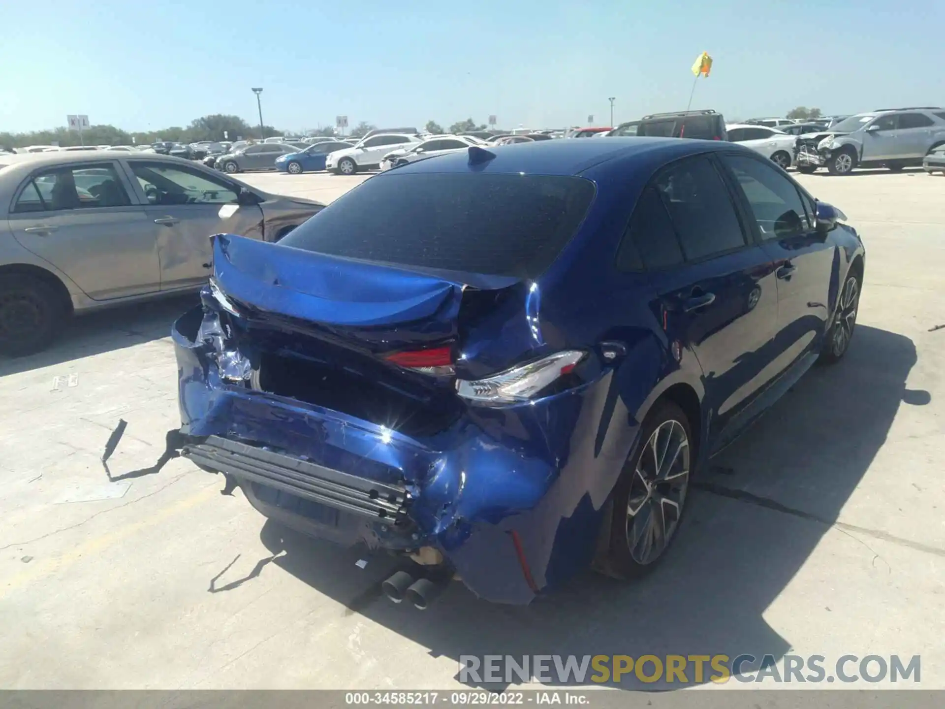 4 Photograph of a damaged car 5YFS4MCE5NP116691 TOYOTA COROLLA 2022