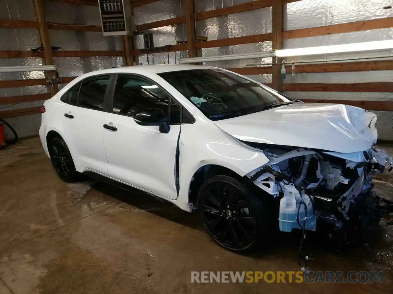 1 Photograph of a damaged car 5YFS4MCE6NP100547 TOYOTA COROLLA 2022