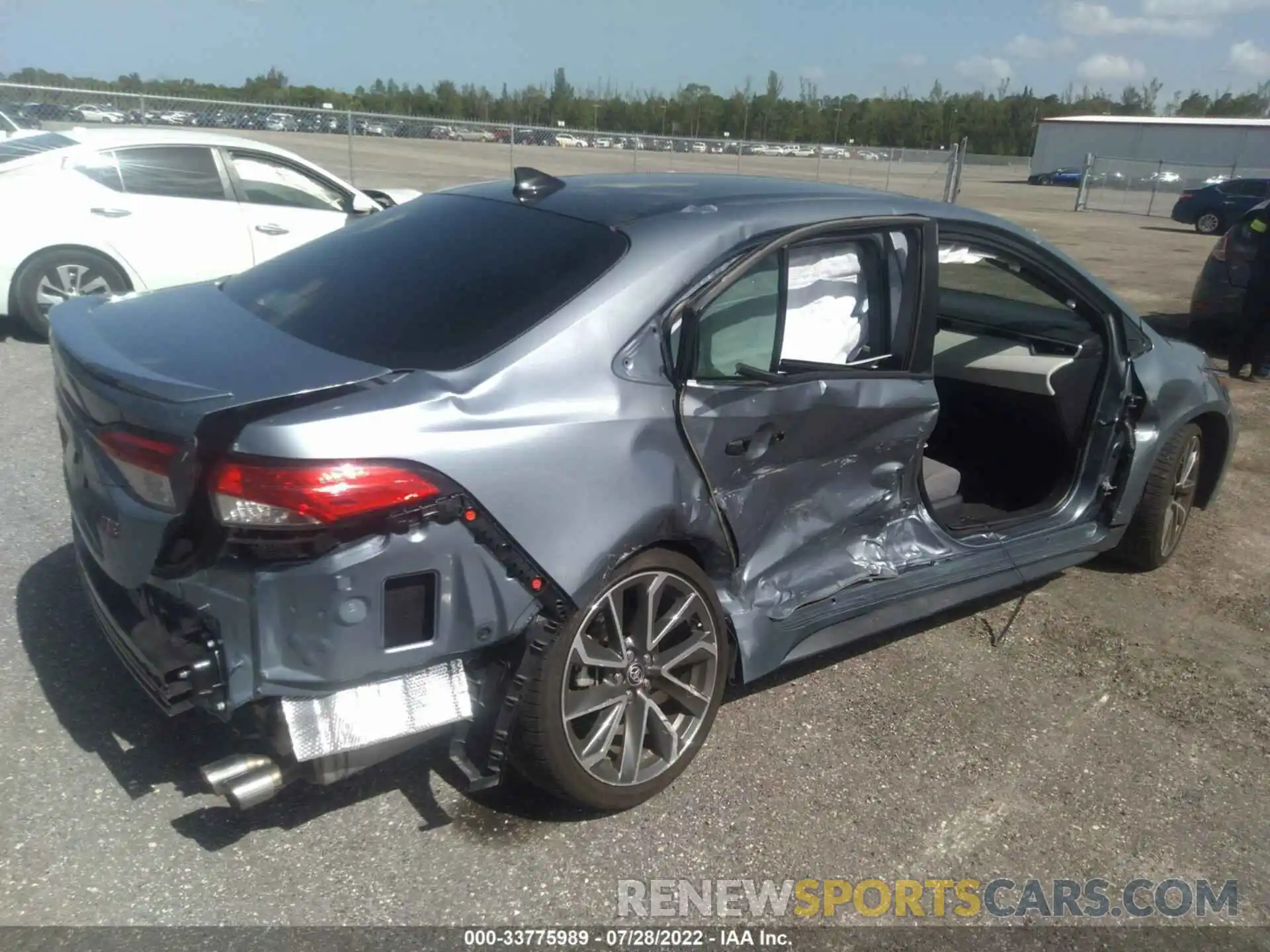 4 Photograph of a damaged car 5YFS4MCE7NP099151 TOYOTA COROLLA 2022