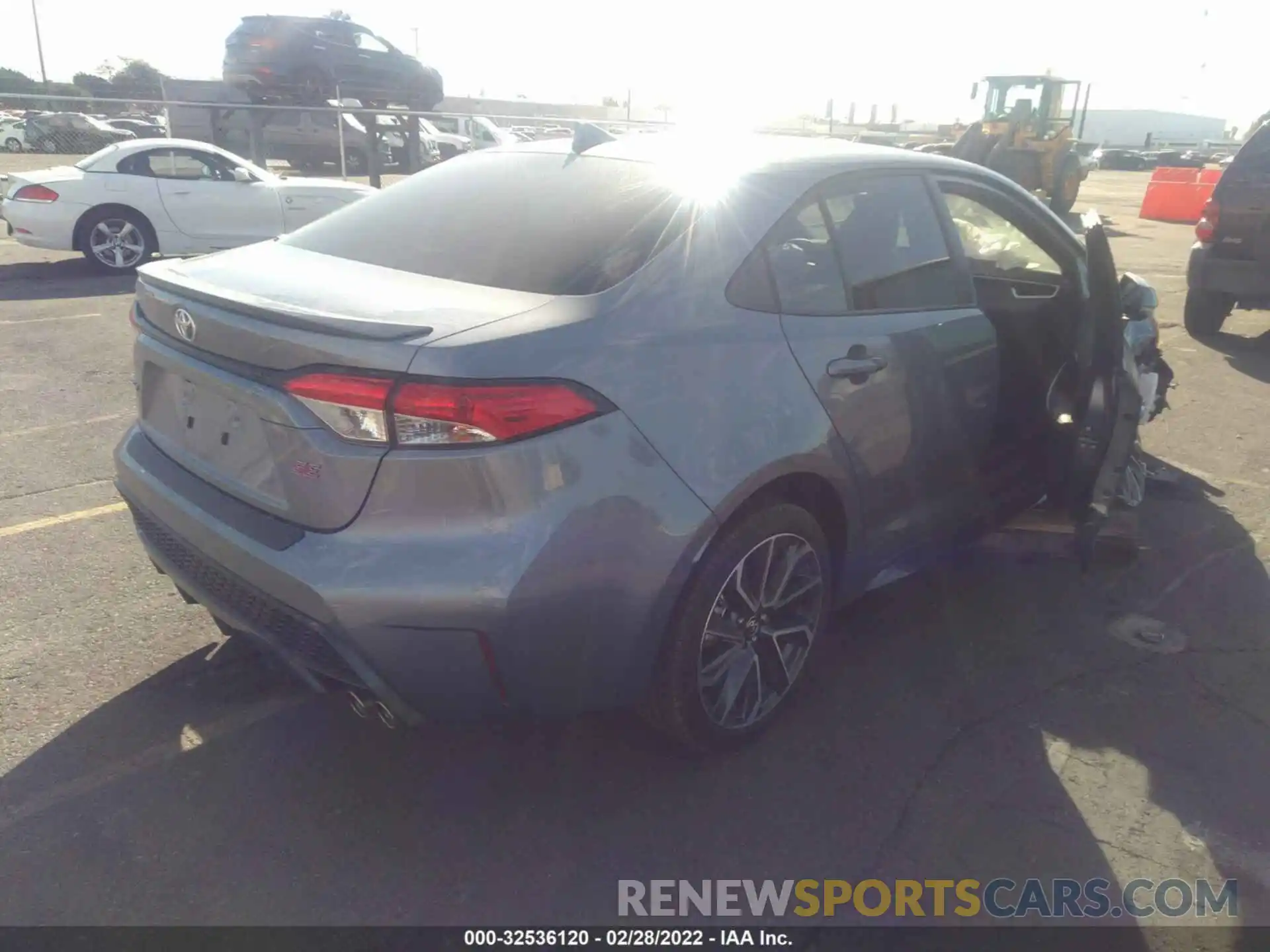 4 Photograph of a damaged car 5YFS4MCE7NP102923 TOYOTA COROLLA 2022